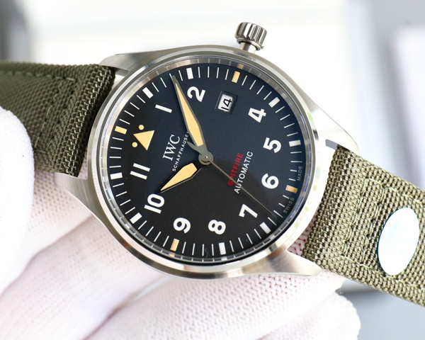 アイ・ダブリュー・シー細部ディテール